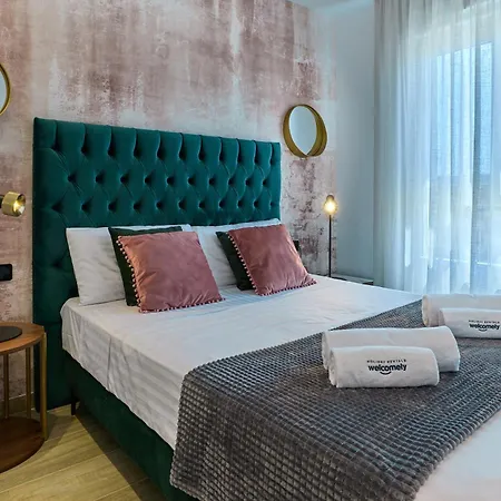 Apartment Stylish Penthouse With Jacuzzi