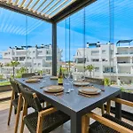 Stylish Penthouse With Jacuzzi - By Welcomely 公寓