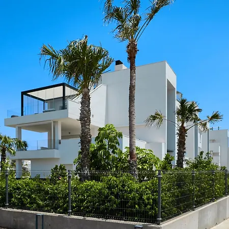 Stylish Penthouse With Jacuzzi - By Welcomely Lägenhet *