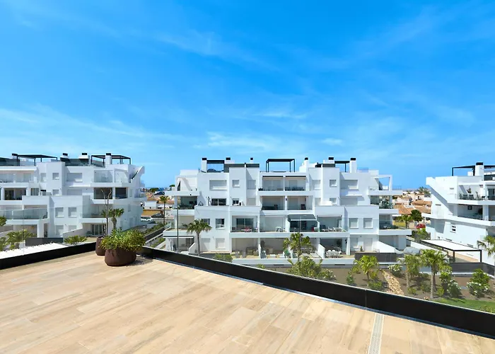 Lägenhet Stylish Penthouse With Jacuzzi - By Welcomely *