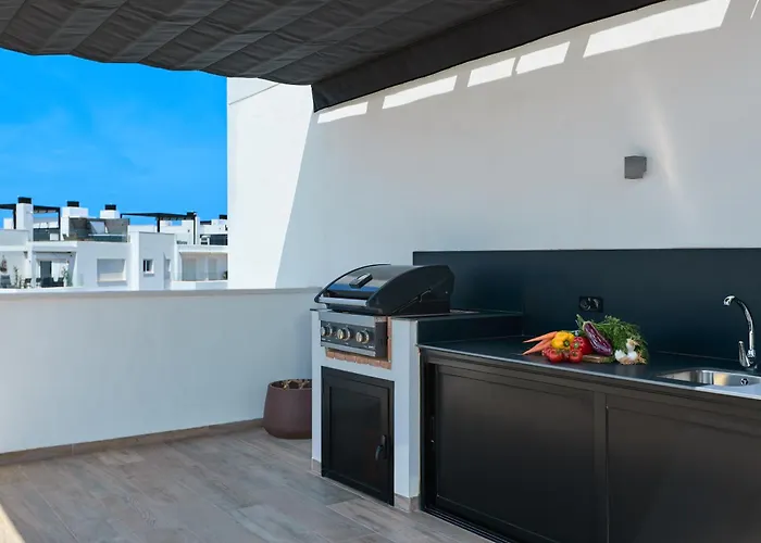 Lägenhet Stylish Penthouse With Jacuzzi - By Welcomely