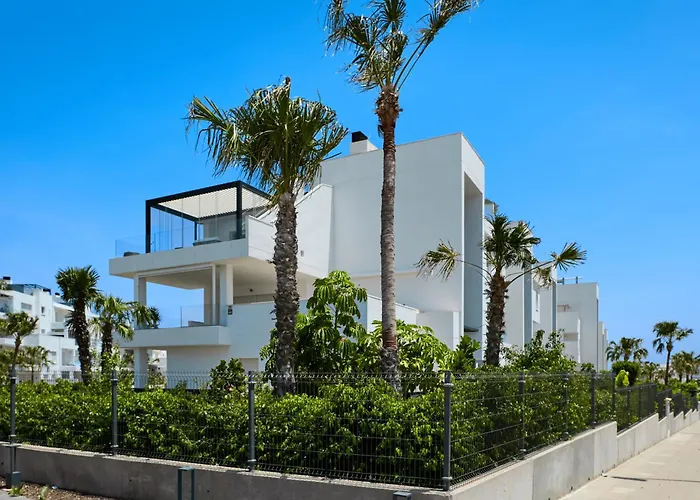 Stylish Penthouse With Jacuzzi - By Welcomely Lägenhet *